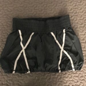 Spin skirt, ~2011 Lululemon